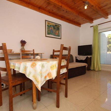 Seaside Secluded Apartments Cove Karkavac - Scedro, Hvar - 8801 Jelsa  Bilik gambar