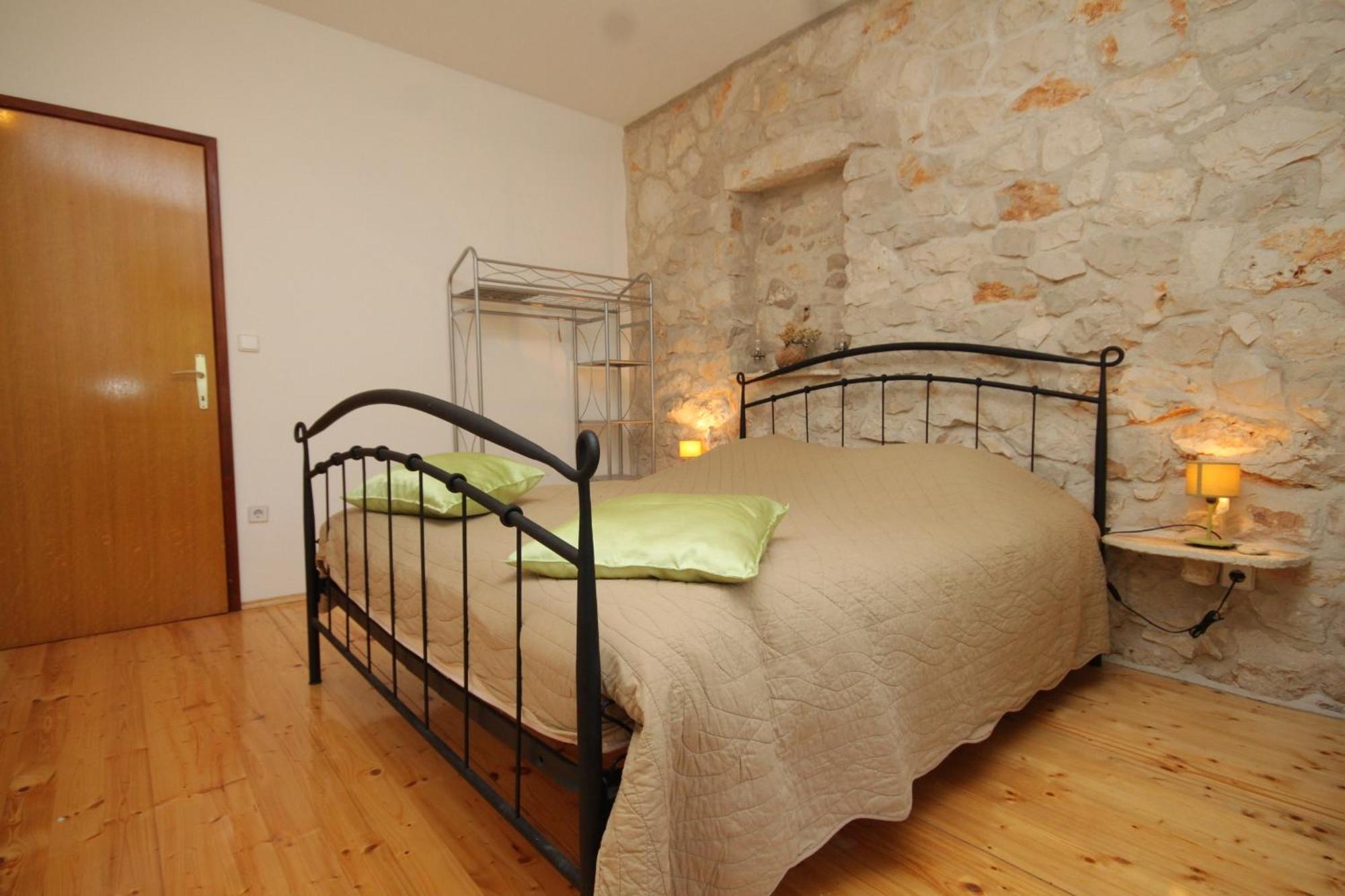 Seaside Secluded Apartments Cove Karkavac - Scedro, Hvar - 8801 Jelsa  Bilik gambar